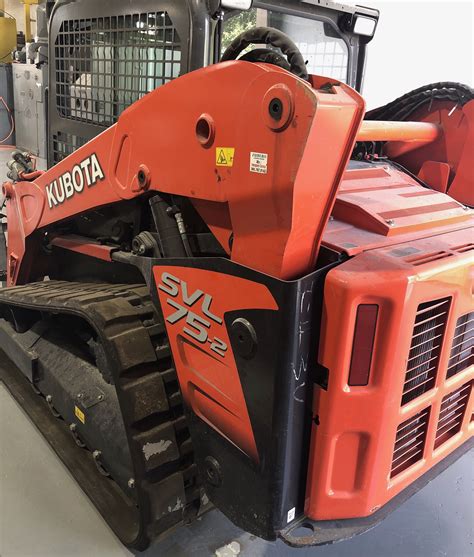 skid steer enter cab from the side|enclosed cab skid steer.